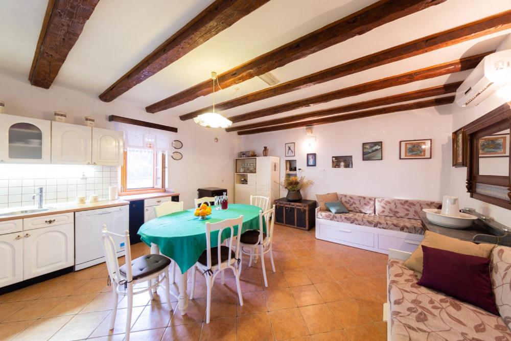 Holiday Home Burba Komiža Eksteriør billede